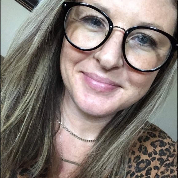 Meet your Posher, Julie - Picture 4 of 6